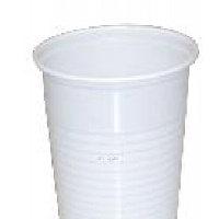 Eldobható poharak, tányérok, evőeszközök, habdobozok