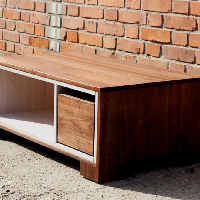 Dohányzóasztal amerikai dióból